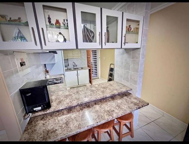 3 BEDROOM APARTMENT FOR SALE IN UMDLOTI BEACH